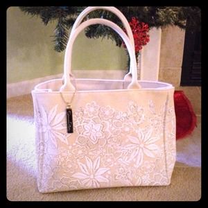 SOLD Oscar de la Renta floral canvas tote