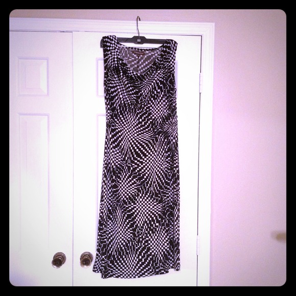 Black and white dress... Stretchy ..