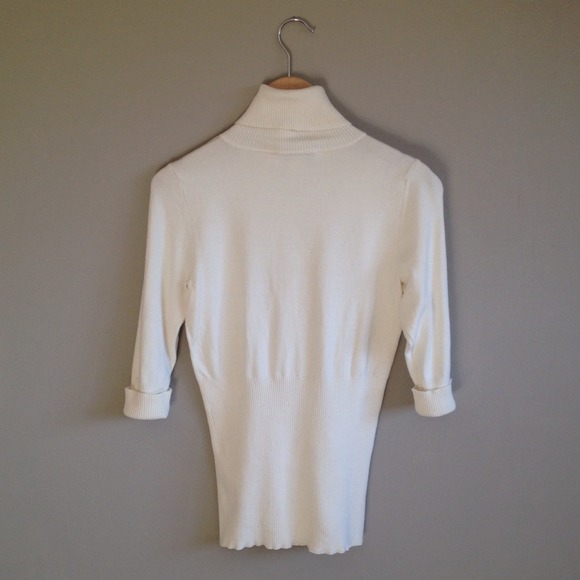 White House Black Market Tops - ❗️Reduced❗️White House Black Market turtleneck