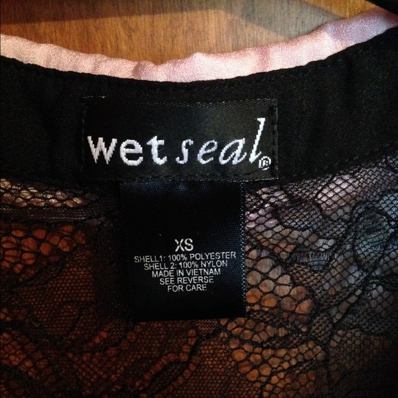 Pink and Black Wet Seal Top - Picture 4 of 4