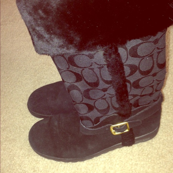 ❌ON HOLD!!!!! ❌Coach Faux Fur Black Winter Boots