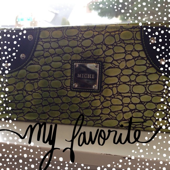 🚫Bundled🚫Miche Green Snakeskin Classic Shell