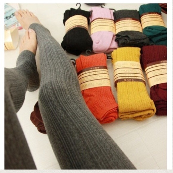 1 black and 1 dark gray leggings.