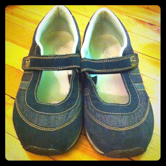 Sugar shoes size 9