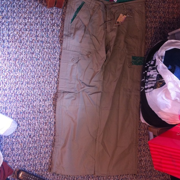 Triple five army green size 8 pants.  Nwt. - Picture 1 of 4