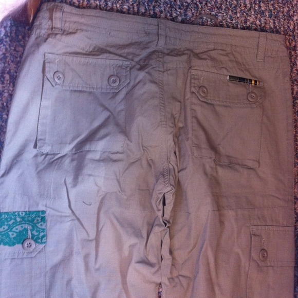 Triple five army green size 8 pants.  Nwt. - Picture 2 of 4