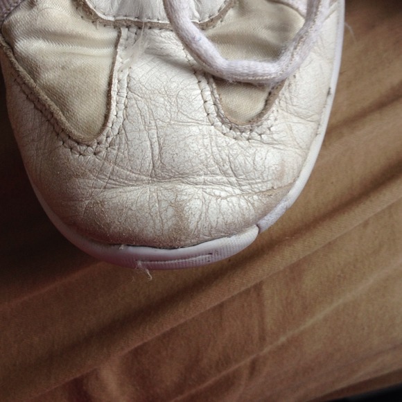 SOLD Nfinity cheer shoes - Picture 3 of 4