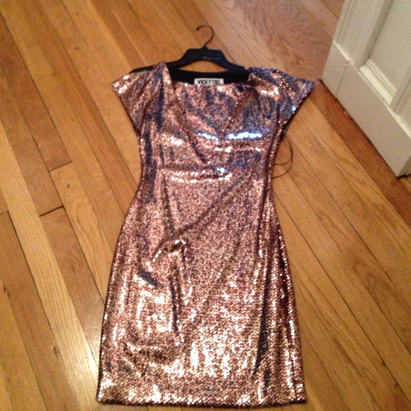 SOLD. Absolutely amazing NWOT Vicky Tiel dress
