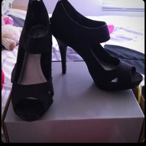 Charlotte shoes heels pumps