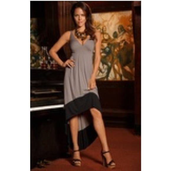 Priced reduced!BRAND NEW!Hi-Lo Taupe/ Black Dress!