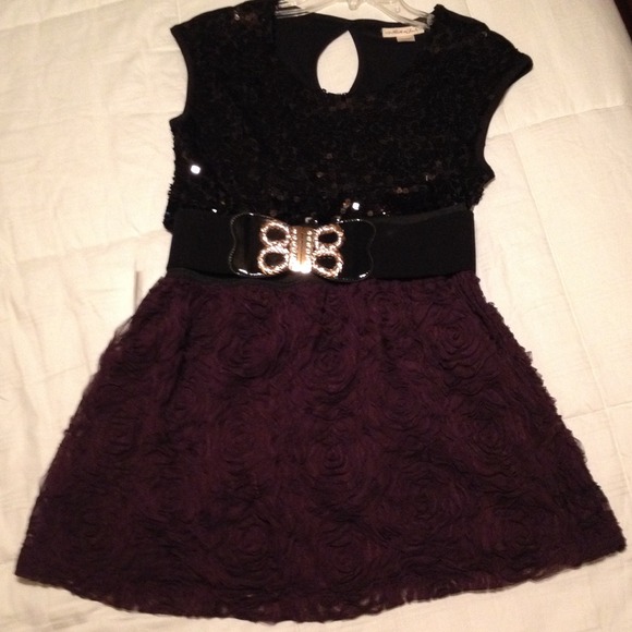 Plum colored detailed taffita mini skirt
