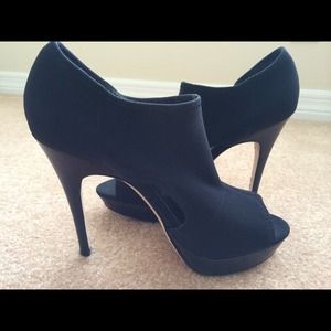 Via Spiga stretch peep-toe platform booty, 7M