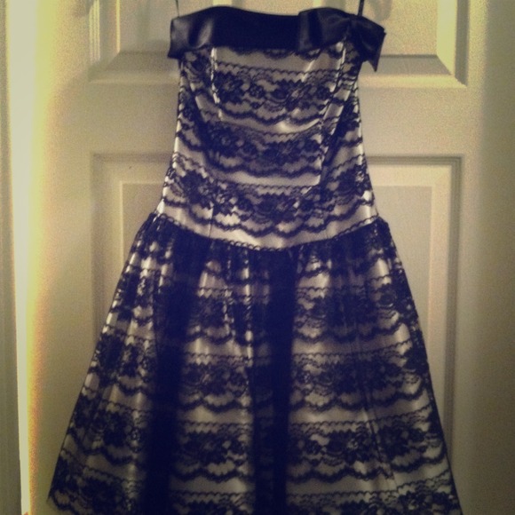 Jessica McClintock for Gunne Sax holiday dress
