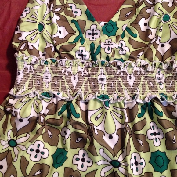 Top - Picture 2 of 2