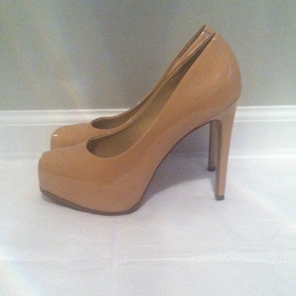 Kelsi Dagger pumps - Picture 2 of 3