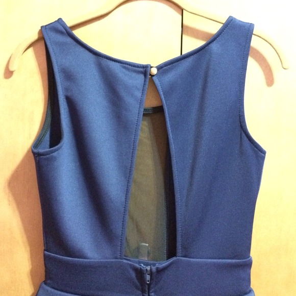 Navy Peplum Sleeveless Mesh Dress - Picture 3 of 4
