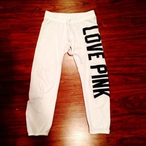 ❗️SOLD❗️Victorias Secret | White Capri Sweats