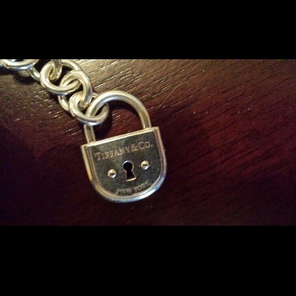 Authentic Tiffany medium arc lock with bracelet - Picture 3 of 3