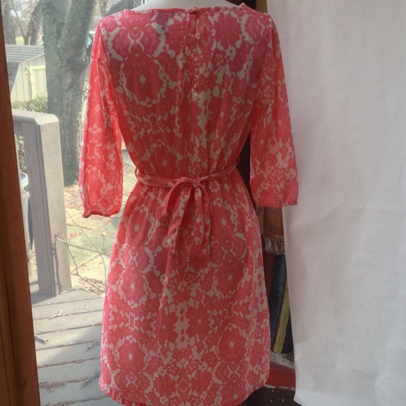 H&m pink and white floral silhouette dress size 8 - Picture 2 of 4