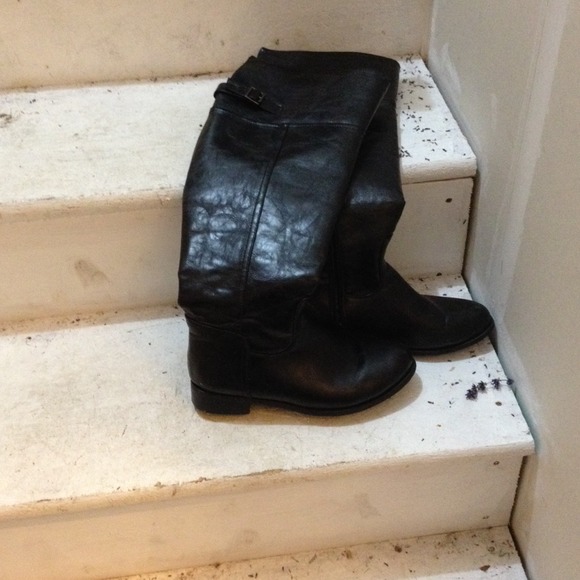 -Man made leather flat