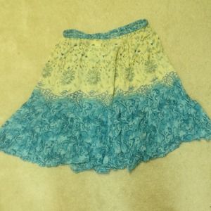 Size medium BILA skirt.