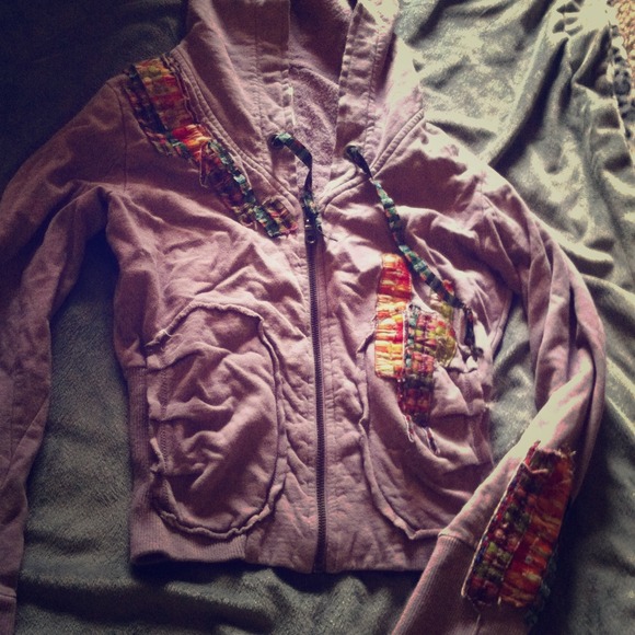 A Purple Zip-up jacket from Turkey 🌍 - Picture 1 of 4