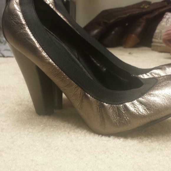 Metallic pumps
