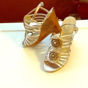 Tahari Gold sandal wedges