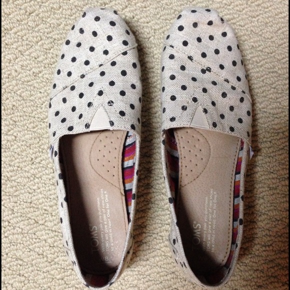 SOLD IN BUNDLE New polka dot TOMS
