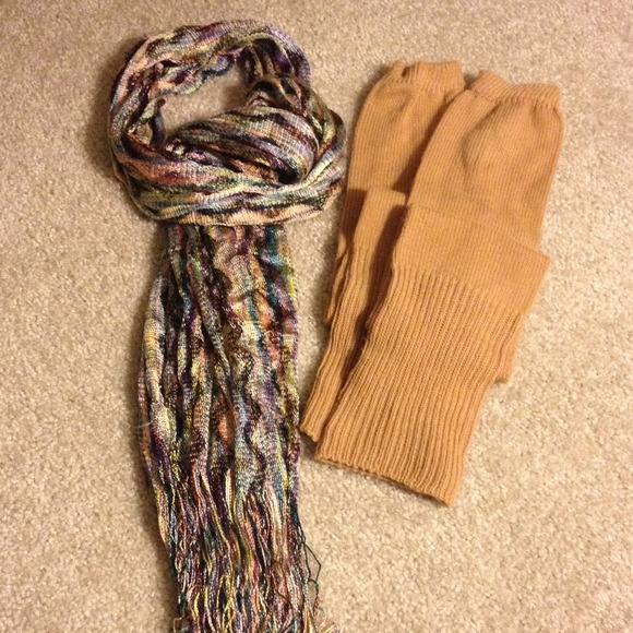 Beautiful scarf & thigh high leg warmer bonus!