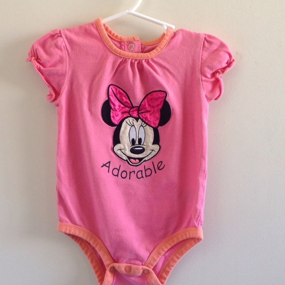 ⭐️18 months - Baby girl Minnie onesie