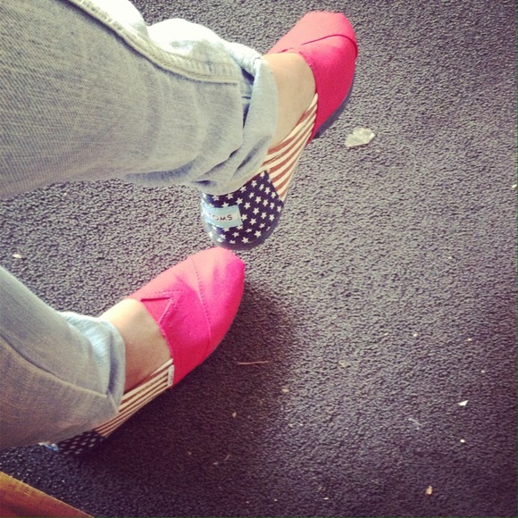 Toms shoes