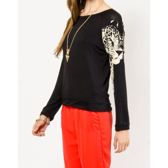 ⚡FLASH SALE⚡CHEETAH FACE KNIT TOP ONLY 1 LEFT in M - Picture 3 of 4