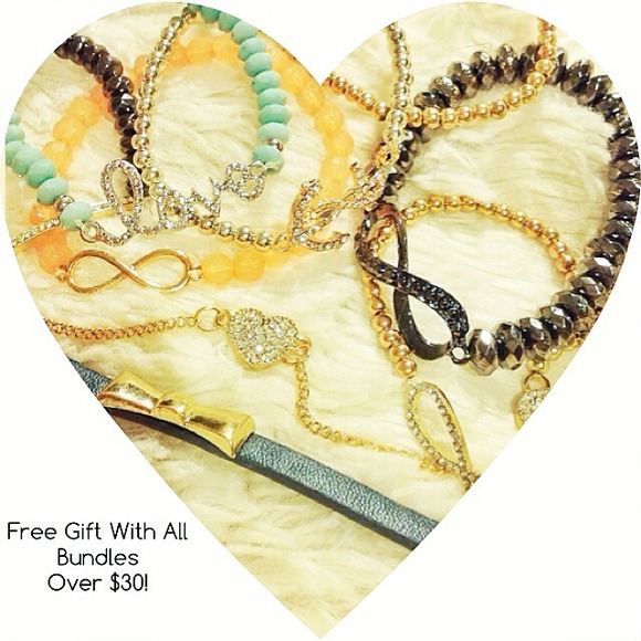 Jewelry - 💞Free Gift With All Bundles Over $30💞