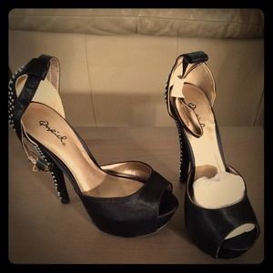 ****BLACK SATIN PLATFORM RHINESTONE HEELS***