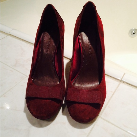 Classy suede heels