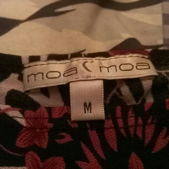 Floral top - Picture 3 of 3