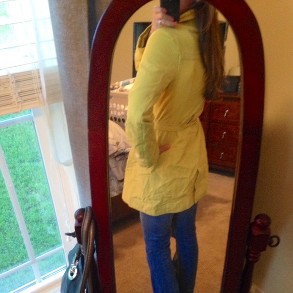 Yellow spring jacket - Picture 4 of 4