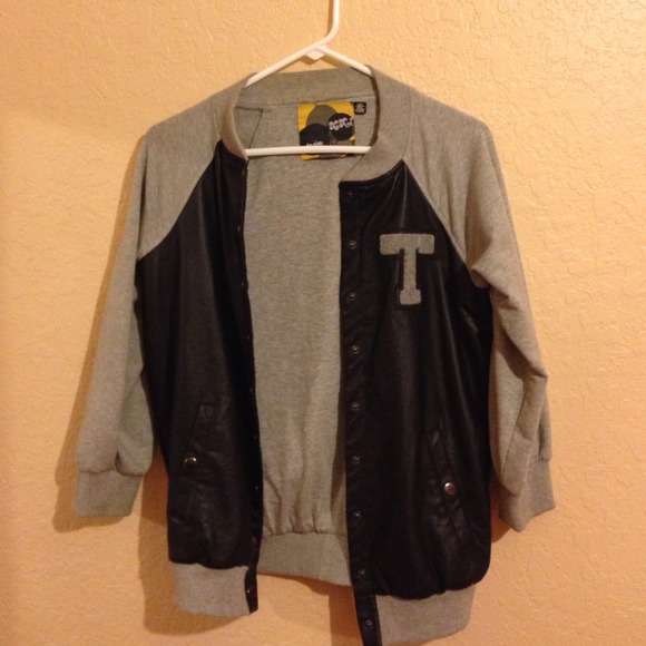 💖REDUCED💖Forever 21 Varsity Jacket 💖