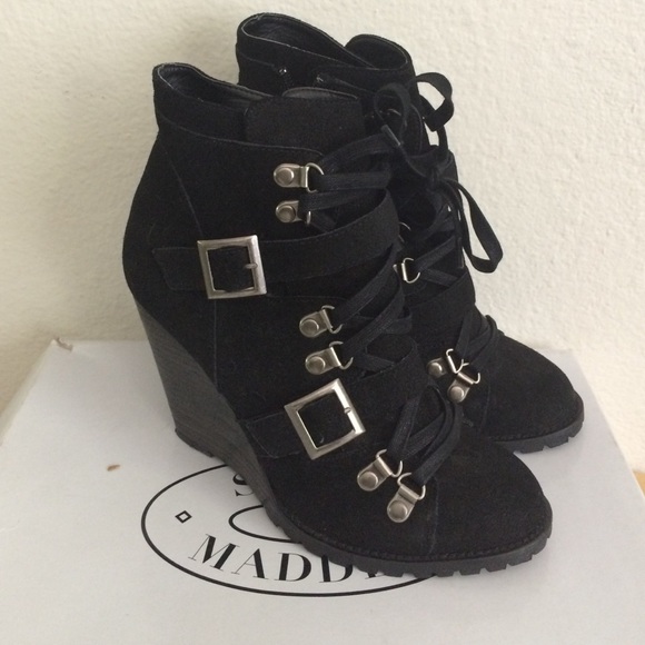 Steve Madden Shoes - Steve Madden Black Wedge Booties