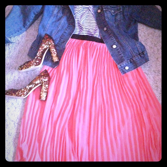 Pleated Coral Midi Skirt