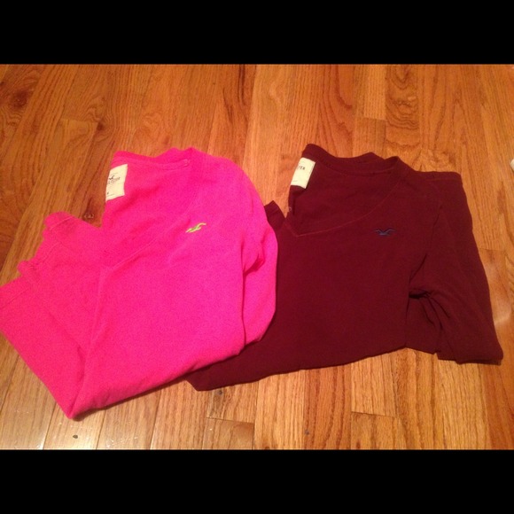 ♥️SOLd ♥️Hollister long sleeve v necks