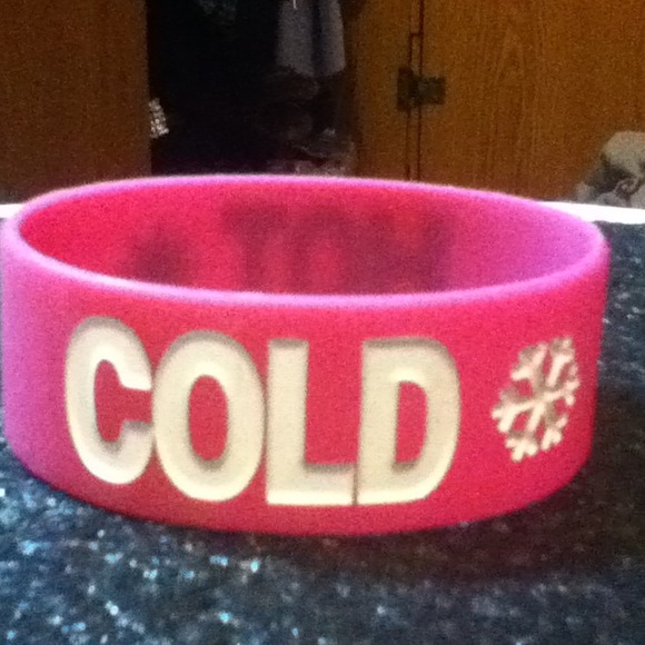 3 bracelets - Picture 2 of 4