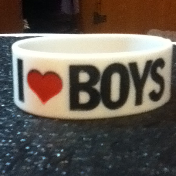 3 bracelets - Picture 4 of 4