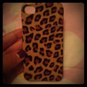 Cheetah printed iPhone4s case