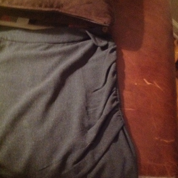 Dark grey skirt- new - Picture 2 of 4