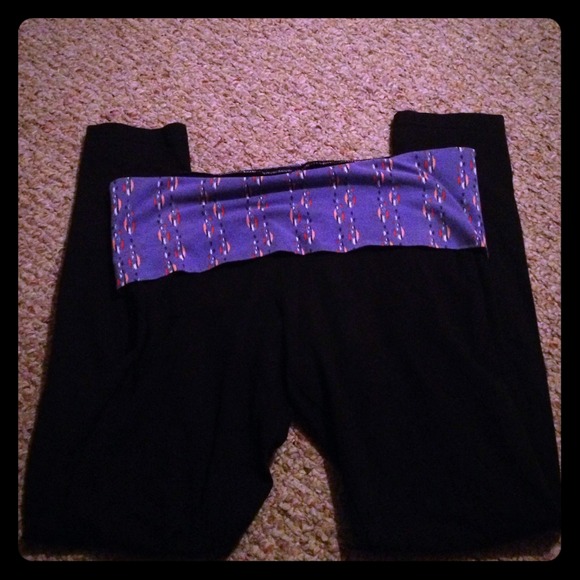 American eagle yoga pants size medium