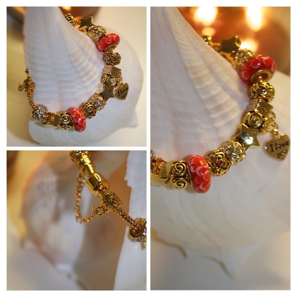 Gold and orange beads charms bracelet. - Picture 1 of 4