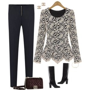 Black and ivory lace top ✋Reserved✋