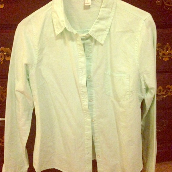 F21 beautiful mint button up blouse!❤️